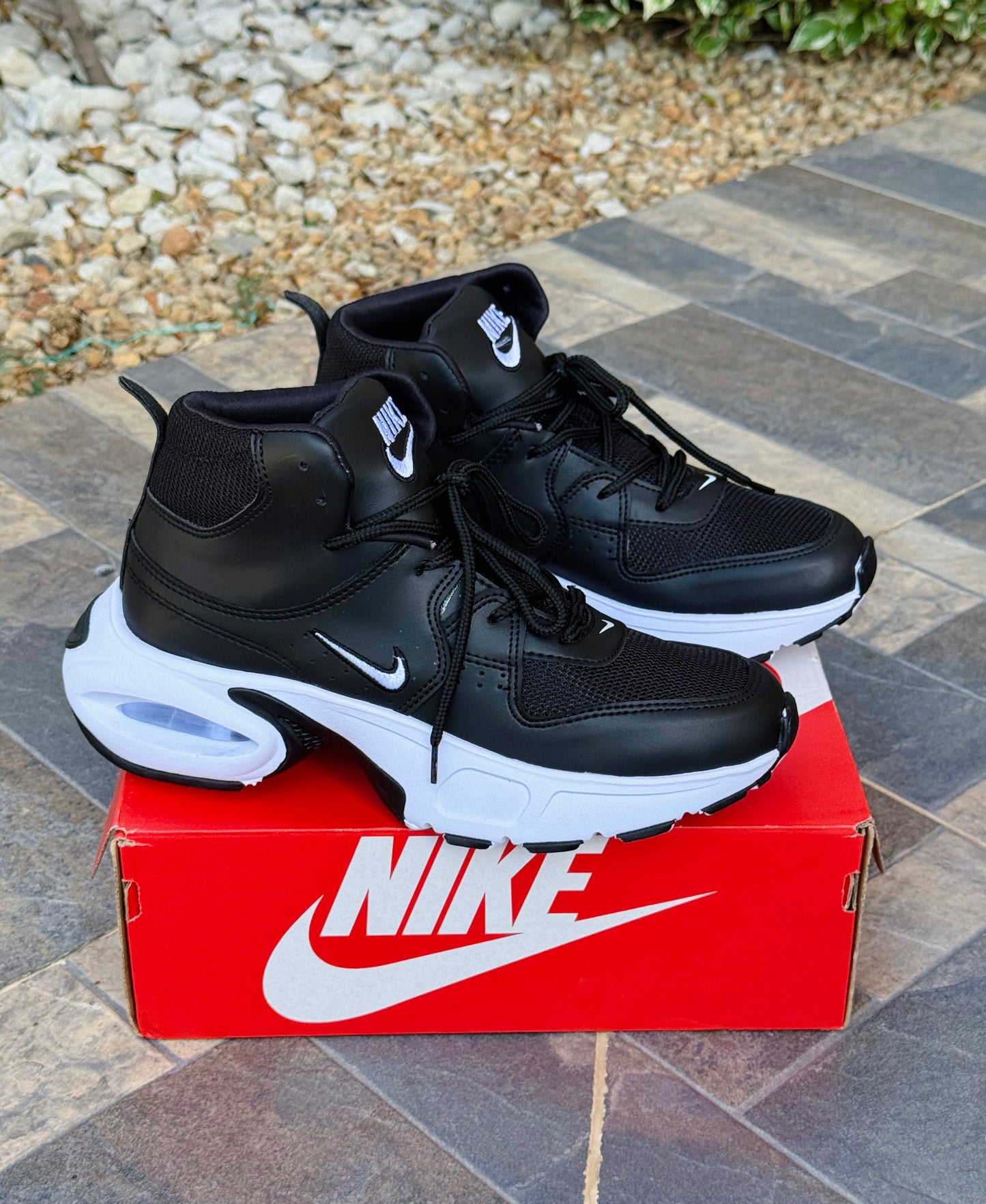 NIKE LEBRON VÁLVULA